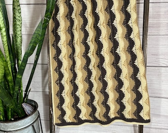 Neutral baby blanket