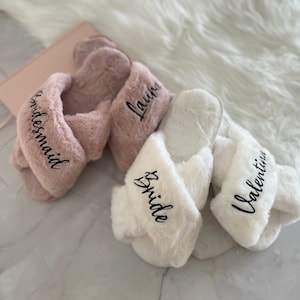 Personalised Fluffy Slippers – Custom Printed or Plain Bride – Bridesmaid Name or Intials, Wedding, Hens, Party or Pamper Day.  Pink/White