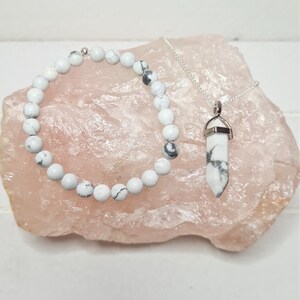 Howlite Necklace & Bracelet Gift Set