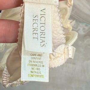 Vintage Victorias Secret Lace Sequined Push Up Bra 34C Ivory image 3