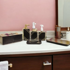 Set di accessori per il bagno in marmo nero, dispenser per sapone in marmo, vassoio in marmo, scatola di carta velina, portasapone