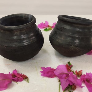 Unglazed Indian Clay Handi Earthen Pot Curd Pot Curry Biryani Dish Lead Free Yoghurt Handi Dahi Handi Handmade Ayurveda Clay Handi 0.5 ltr