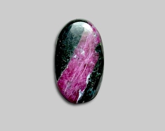 Rubinowy Zoisite Cabochon (CFS2736)