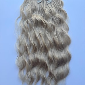 22 In Luxurious Natural Ash Light  Blonde Wavy Hair  Clip in Hair Extensions