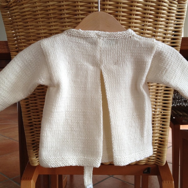 Zum Selber-Stricken: Anleitung für Babyjacke MARIE, Babystrickjacke mit Kellerfalte, beginner-friendly,  ATELIER ZITRON handstrick Nr.11