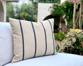 Outdoor patio throw pillow cover