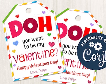 Può includere: Due etichette regalo stampabili per San Valentino con un bordo a righe colorate e cuori. Il testo sulle etichette recita "DOH vuoi essere il mio San Valentino? Buon San Valentino! Con affetto, Paige". Le etichette sono personalizzate con Corjl.
