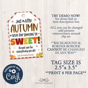 Op de afbeelding: Een printbare cadeautag met een herfstthema. De tag heeft een rood-wit geruite achtergrond met een huisvormig ontwerp. De tekst luidt "Just a little Autumn Treat for someone so Sweet!" met een hartje en herfstbladeren. De tag bevat ook de tekst "Thank you for everything you do! Love, the Parker family". De tag is 2,5 inch bij 3,5 inch en kan 8 per pagina worden afgedrukt.