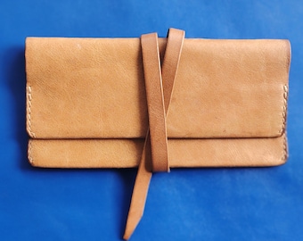 Handgemaakte leren tabakstas met papiersleuf • Gemaakt in Bulgarije