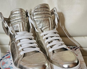 Daniele Gilardo gouden sneakers N38