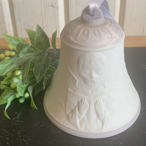 1999 Lladro Christmas Bell Ornament