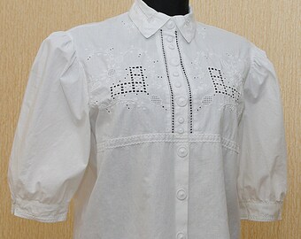 Vintage Folk Blouse size /Traditional Austrian Trachten Blouse/Dirndl top/Dirndl blouse/Vintage/puffy sleevel/Bavarian blouse/Austrian folk