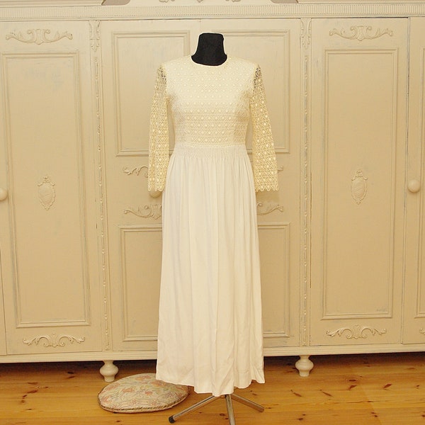 36 size/Vintage wedding gown vintage wedding dress, Simple, classic, long dress, long sleeves, white cream dress S small M elegant wedding