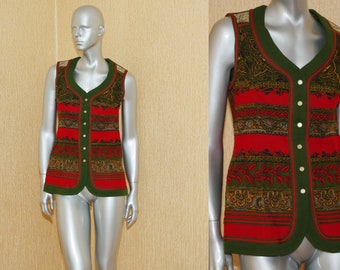 Vintage Vest with ornaments Size S-M, Ethnic vest Embellished Vest Hippie Bohemian Clothing Lappish vest sami clothing Boho Vest red green