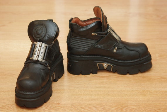Vintage 90s New Rock platform boots Gothic platfor