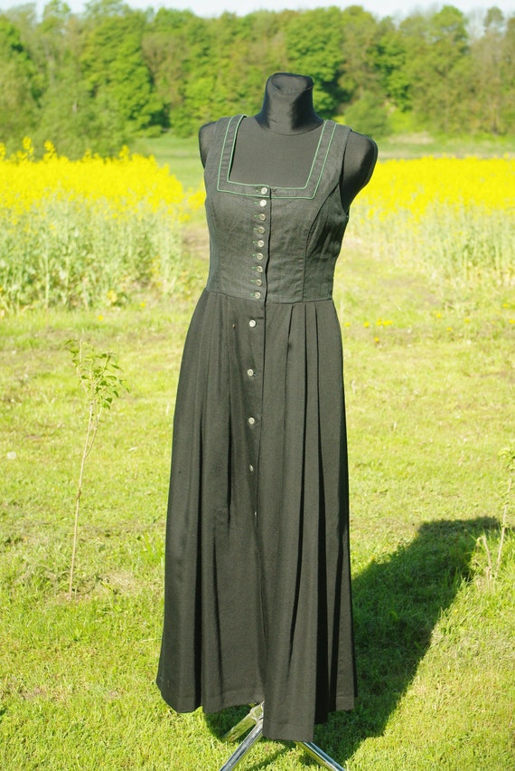 40 size/Vintage black wool linen folk dress Vintag