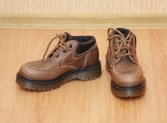 Dr. Martens 8458 vintage 1990 boots made in Englan