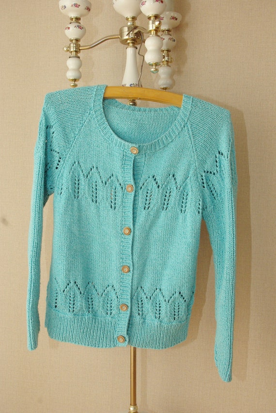 M size/Vintage knitted jacket with wooden buttons… - image 2
