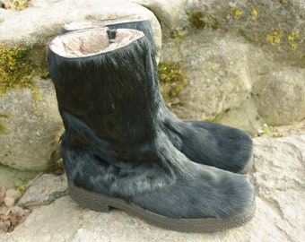 7UK Größe/Vintage schwarze Pelzstiefel, seltene Schneestiefel, Sami-Stiefel Vintage schwarze Pelzstiefel, Pelz-Winterstiefel, traditionelle Schuhe, Vintage-Wildlederstiefel