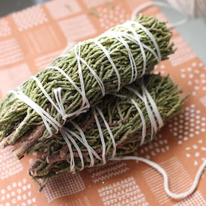 Juniper Herbal 4&quot; Smudges Stick- Smudging For Aromatherapy, Meditation, Relaxation