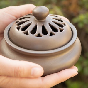 Om Mani Brown Round Ceramic Incense Burning Bowl - Ceramic Incense Bowl For Stick, Cone, Smudging