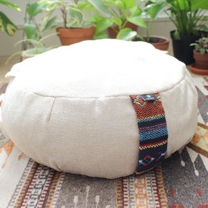 Nirvana 18&quot; Chiffon White Round Buckwheat Zafu Cushion