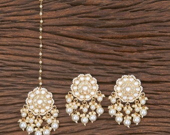 Kundan tikka and earrings/maangtikka set/tikka set/pearl tikka earrings set/kundan tikka set/Indian jewelry/Indian wedding jewelry