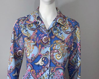 1970s Women's Blue Purple Multicolor Paisley Blouse