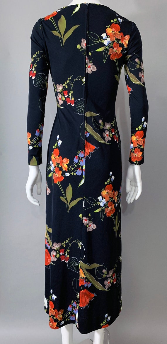 1970s Women's Floral Dress with Front Drape Detail - image 9