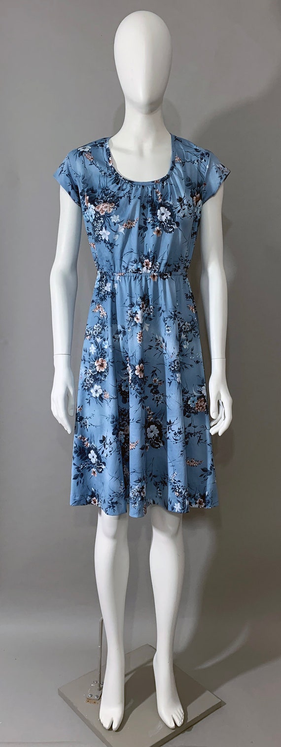 1970s Women's Floral Blue Dress