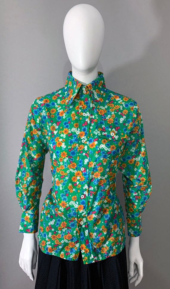 1970s Women's "SKYR" Floral Blouse