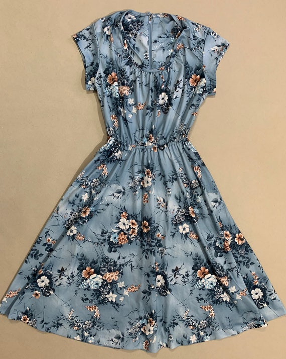 1970s Women's Floral Blue Dress - image 3