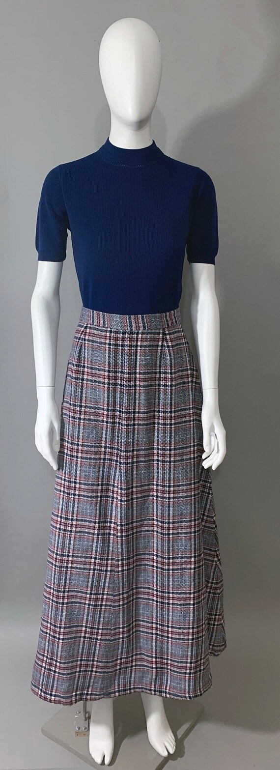 1970s Women's Navy Grey Red Plaid Maxi Skirt
