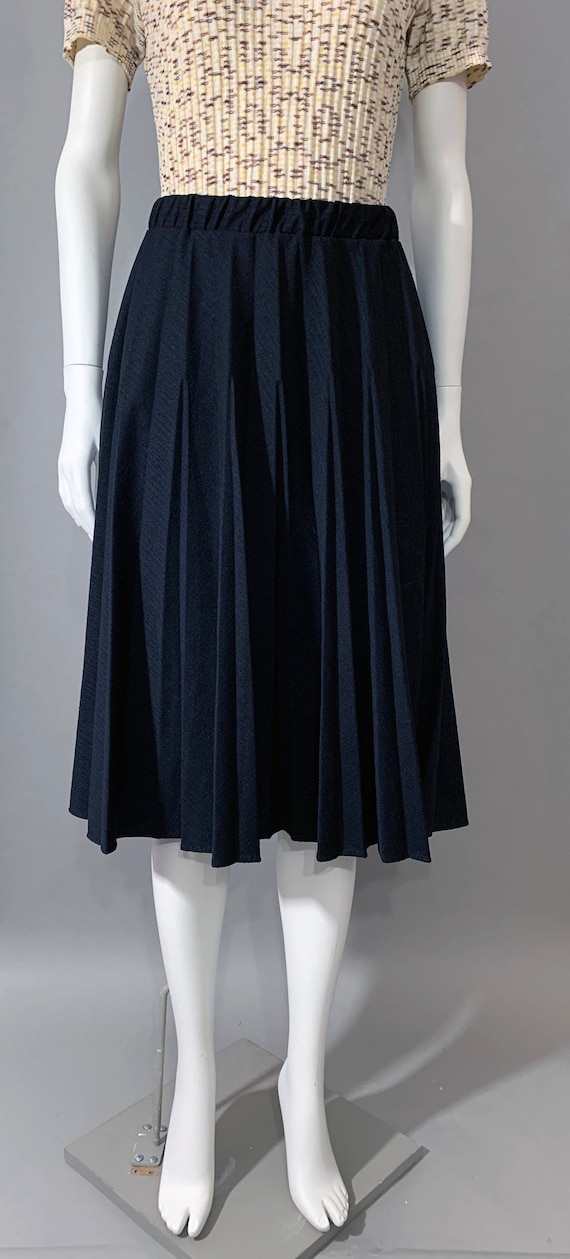 1960s Women's "Eccobay" Black Pleated Polyester Mi