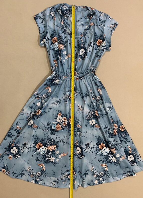 1970s Women's Floral Blue Dress - image 7