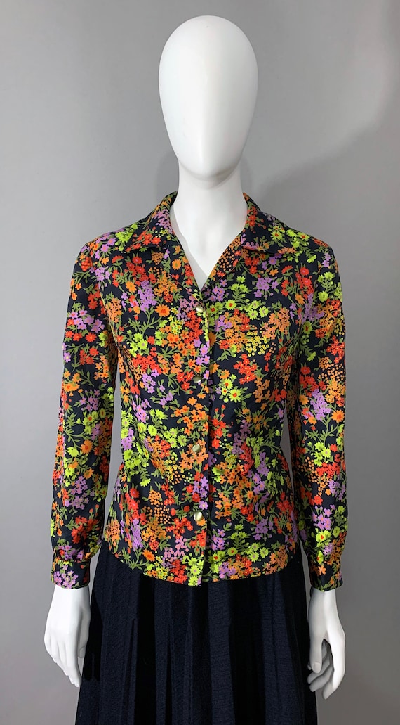 1970s Women's Multicolor Floral Blouse with Bisho