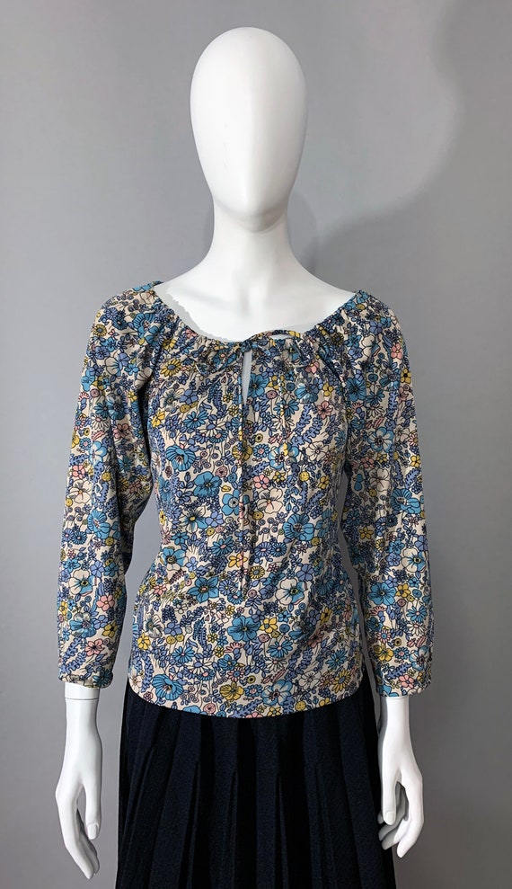 1970s Women's "The House of Nu Mode" Floral Print… - image 1