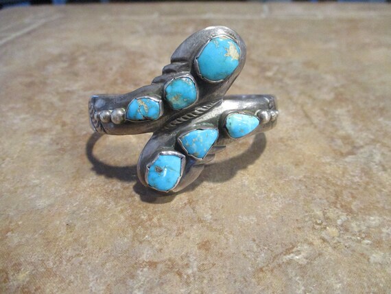 Dynamite Vintage Native American Navajo Old Morenci Turquoise Sterling Silver Bracelet Dynamite Vintage Native American Navajo Old Morenci Turquoise Sterling Silver Bracelet