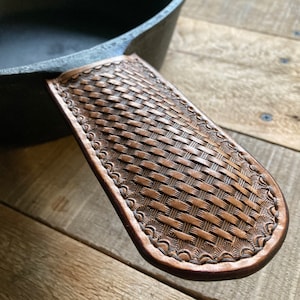 Basket Stamped Cast Iron Skillet Holder