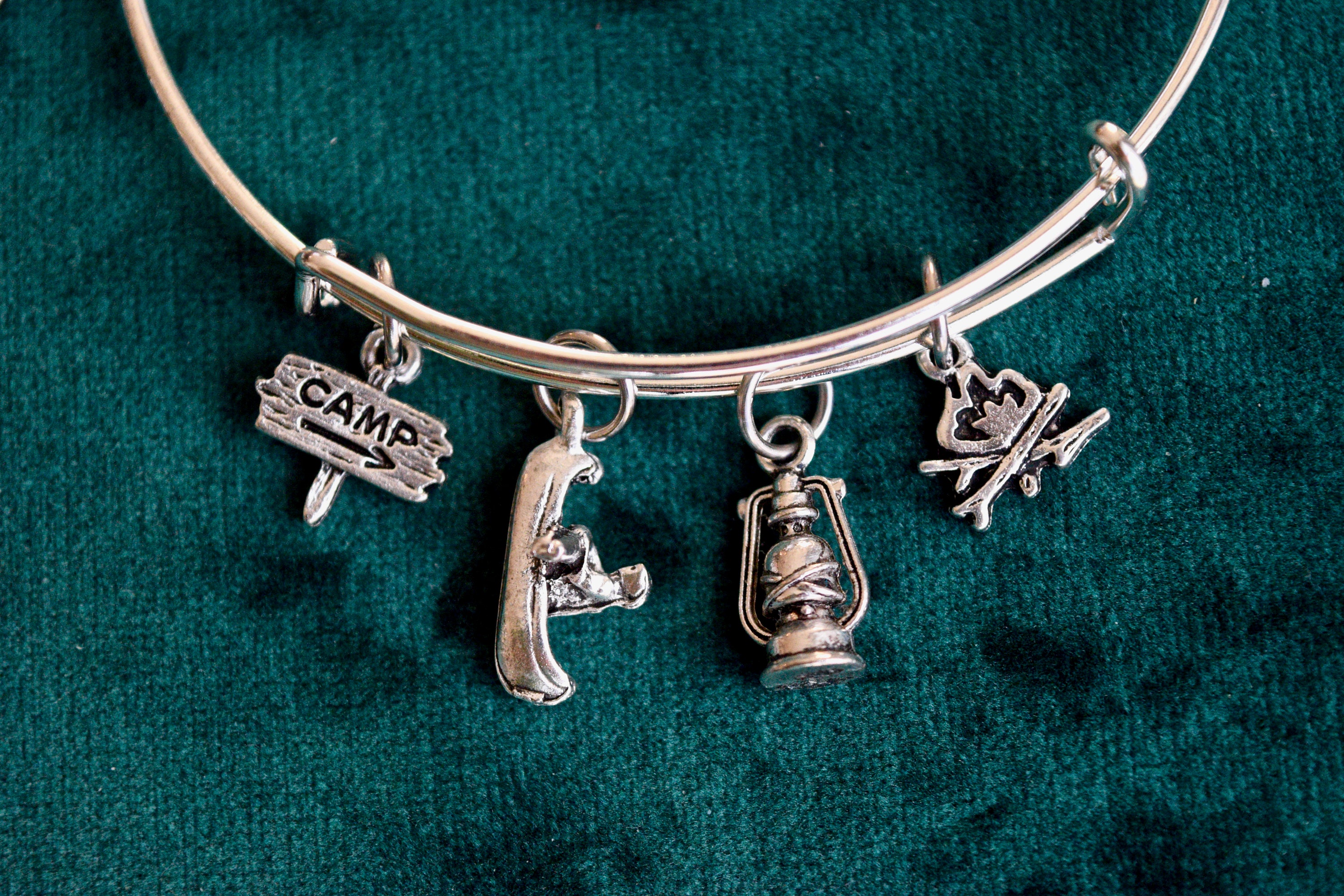 Camping Thème Charm Bracelet Choix entre deux modèles Parfait pour ceux