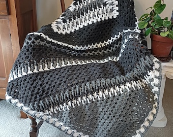 Granny Stitch Crochet Blanket Pattern, Cuddle Time Blanket, Bliss Blankets, Granny Stitch Blanket (PDF Download)