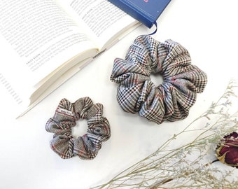 Coletero de lana a cuadros / Accesorio para el cabello