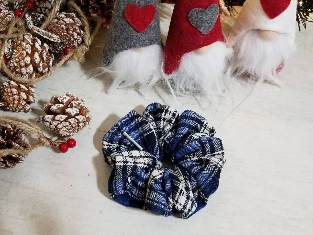 Plaid Scrunchie Set – 6 Karierte Haargummis In Verschiedenen Farben (Rosa, Weiß, Kastanie, Elfenbein, Blaugrün, Weiß)