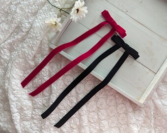 Lazo largo de terciopelo para el cabello con pinza dorada / 35,5 cm