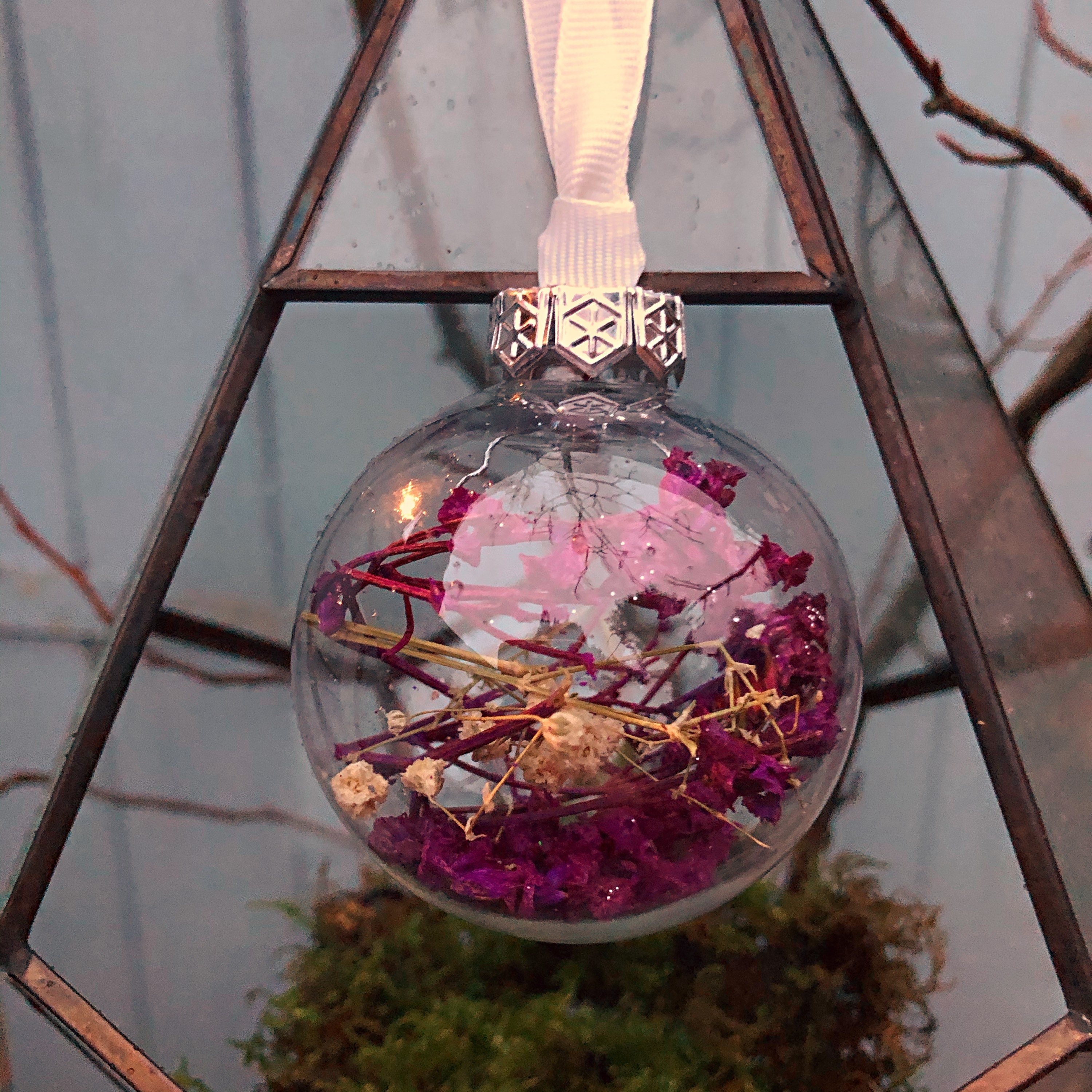 Nature themed baubles/dried flower encased ornaments Etsy