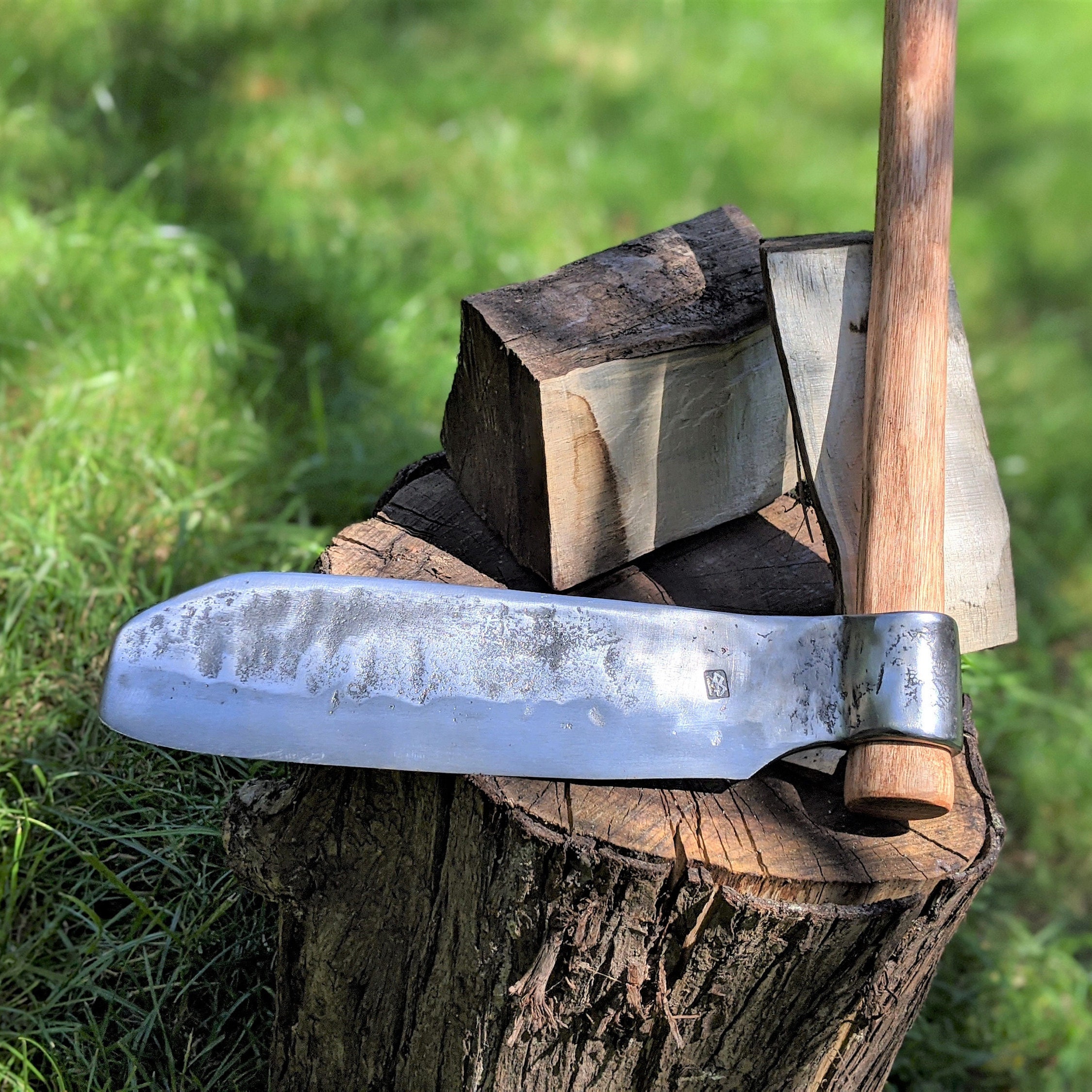 Splitting Froe with long handle, Adze, Medium Size Logs