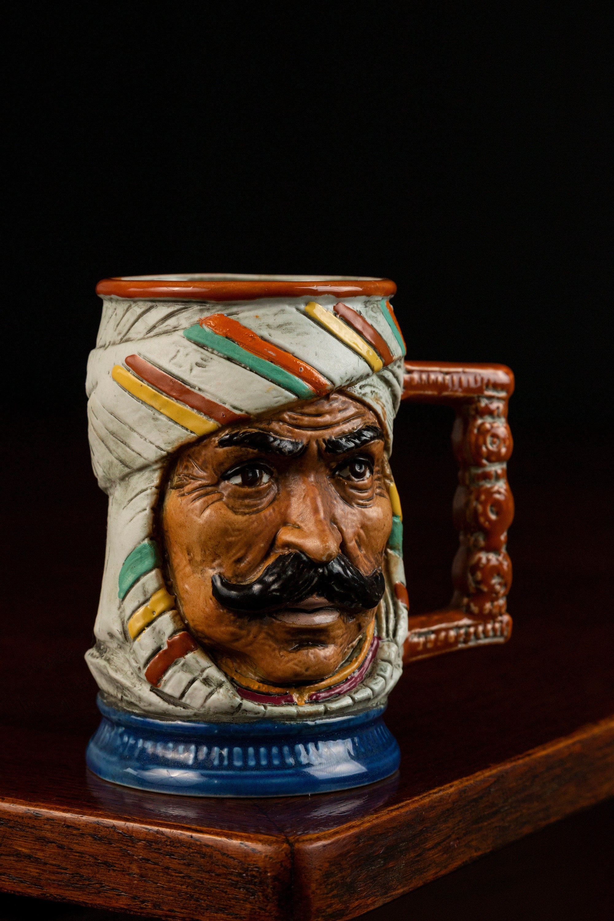 Chope Orientaliste et Anthropomorphe