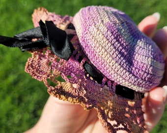 Coussin d’épingle en forme de chapeau violet