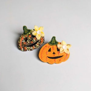 Pumpkin Hair Clip, Halloween Hair Clip image 1