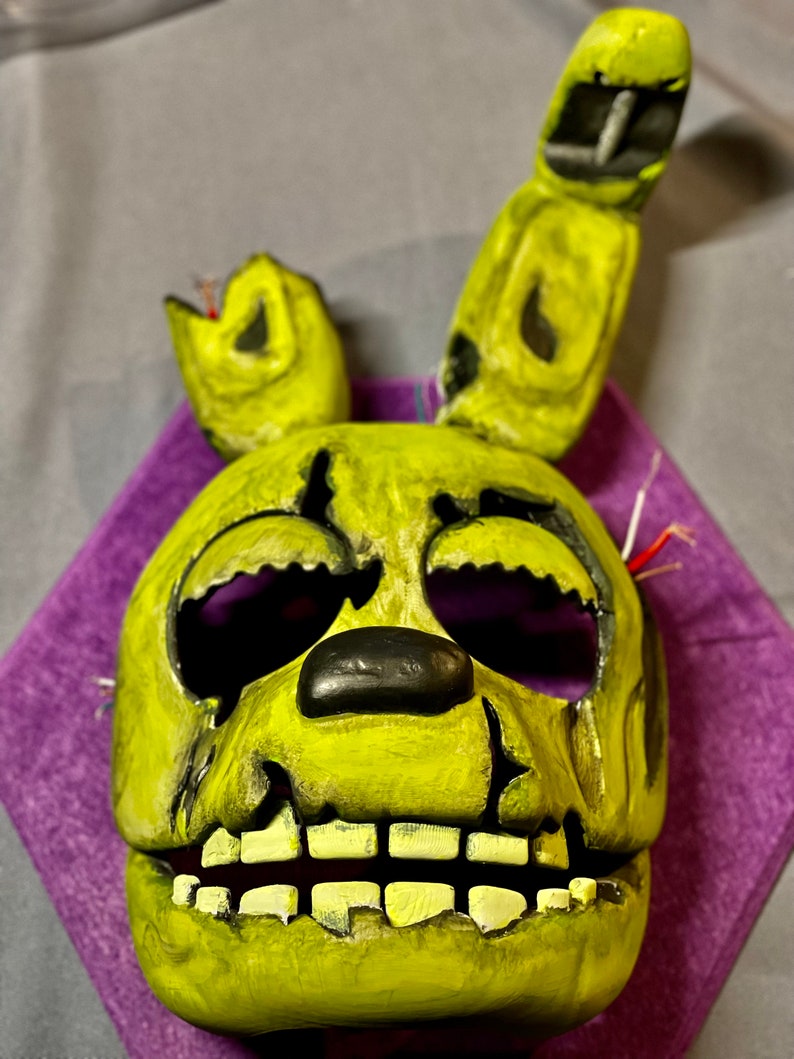 Five Nights at Freddys Springtrap mask prop - Etsy México